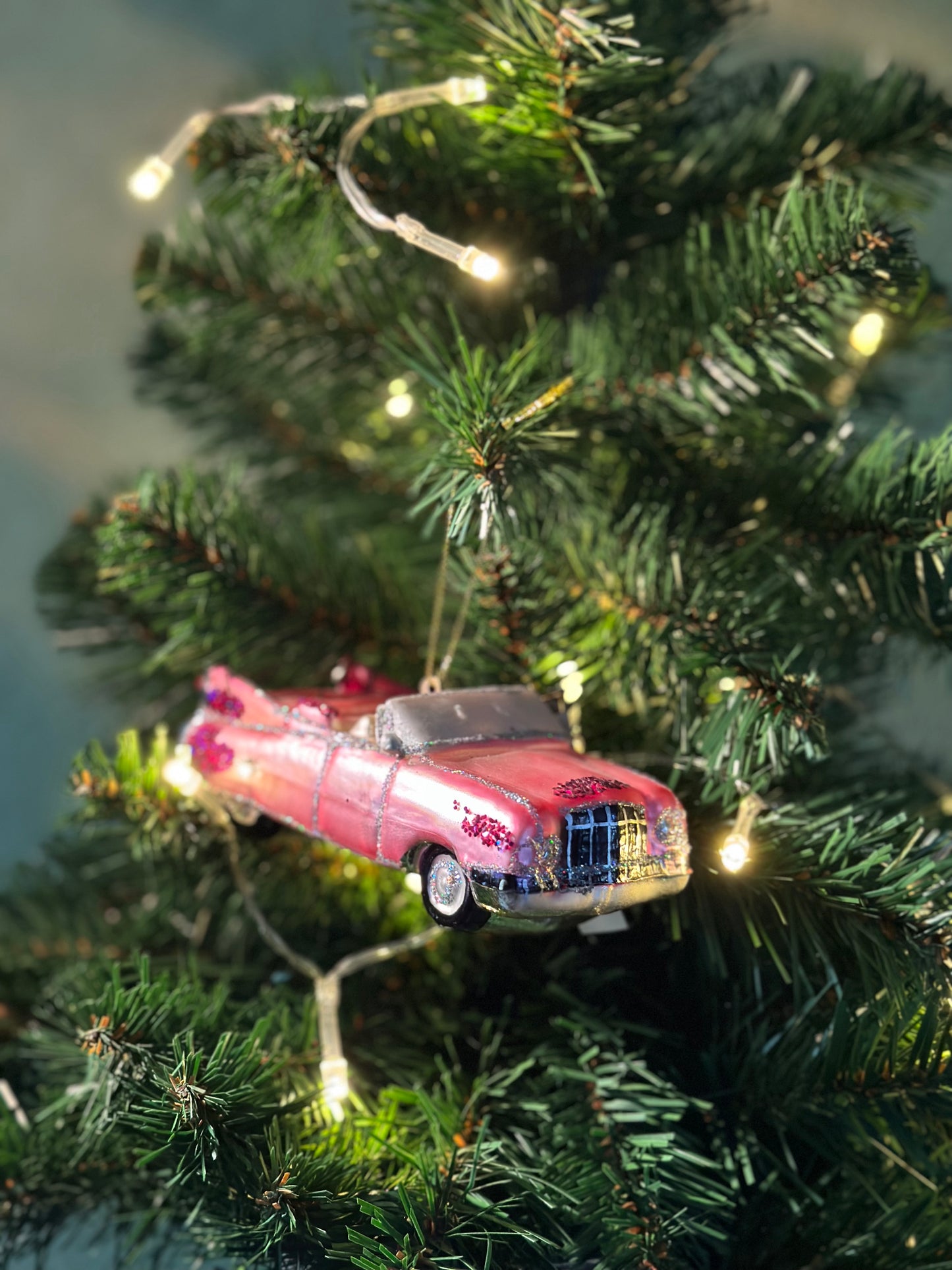 Kerstornament Pink Cadillac - Christmas Carol
